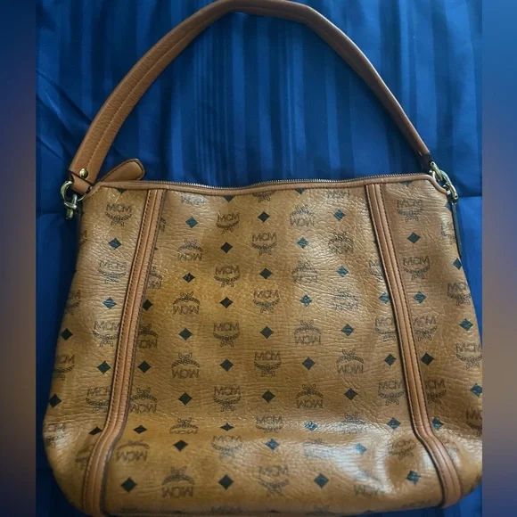 PRE LOVED COGNAC MCM SHOULDER BAG - Picture 5 of 8